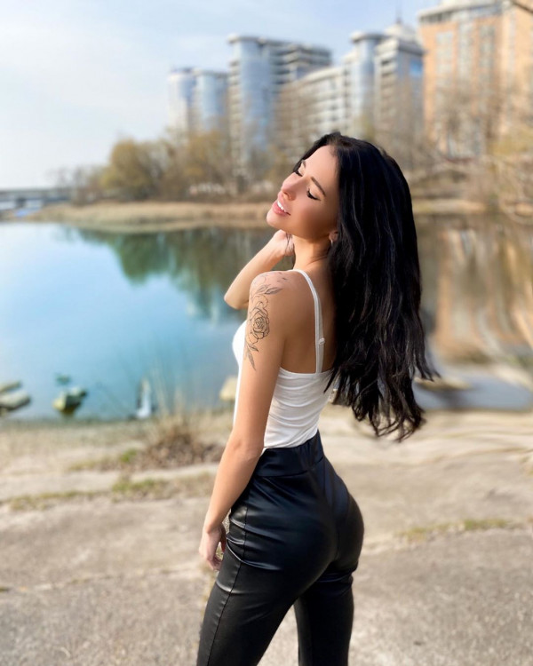 Daryna singles dating world
